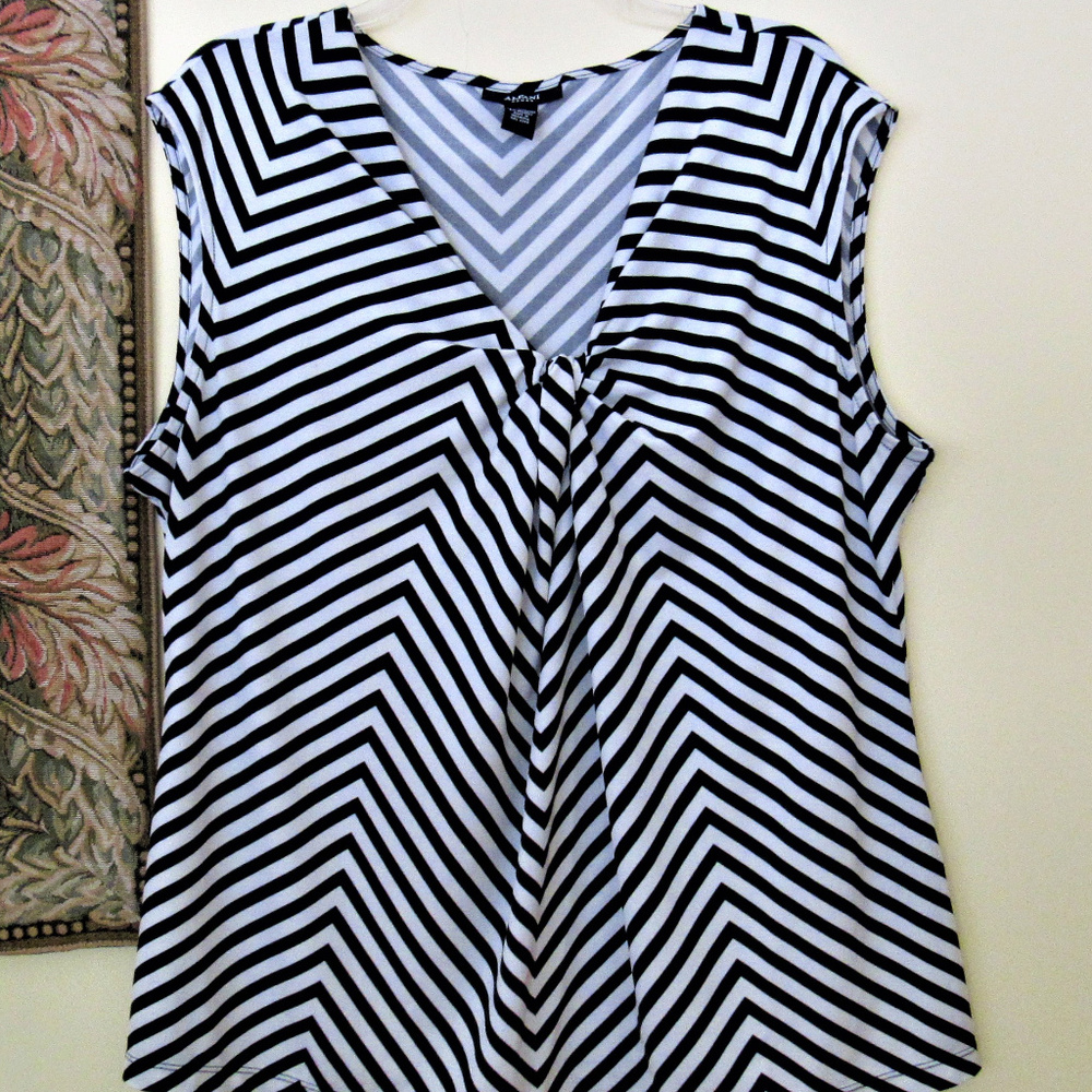 Alfani Striped Chevron Top Plus size 2X